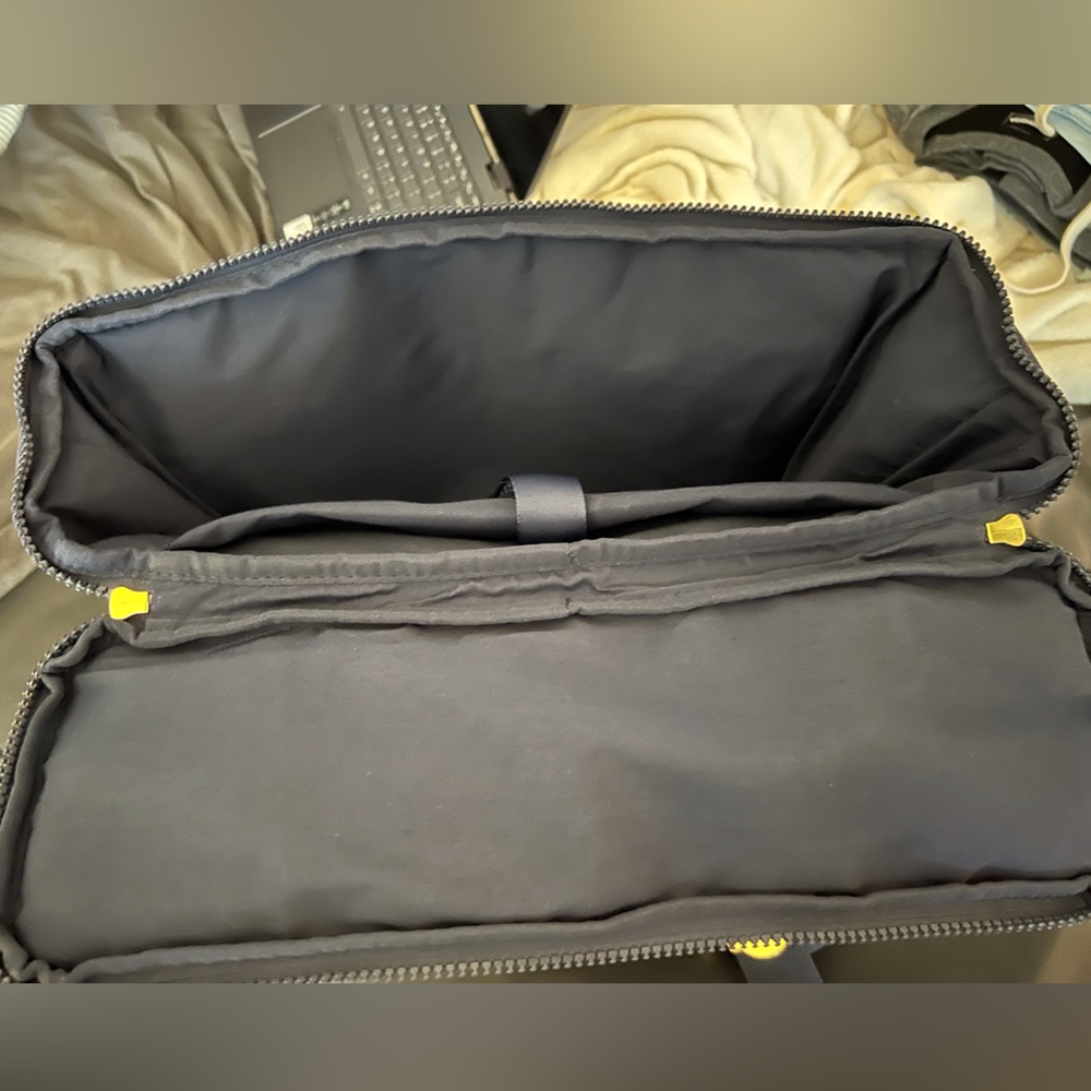 NWT BOGG Bag BackPack You Navy Me Crazy - Picture 6 of 16